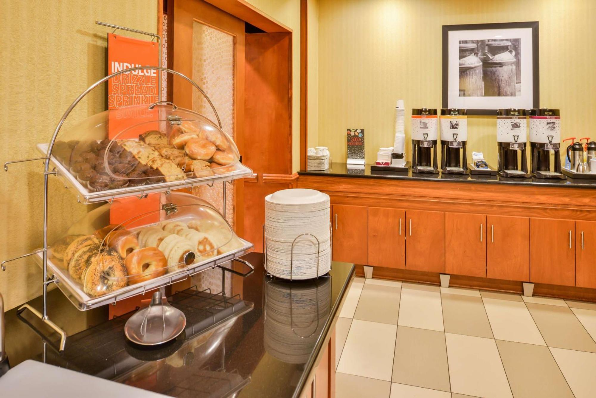 Hampton Inn Emporia Εξωτερικό φωτογραφία